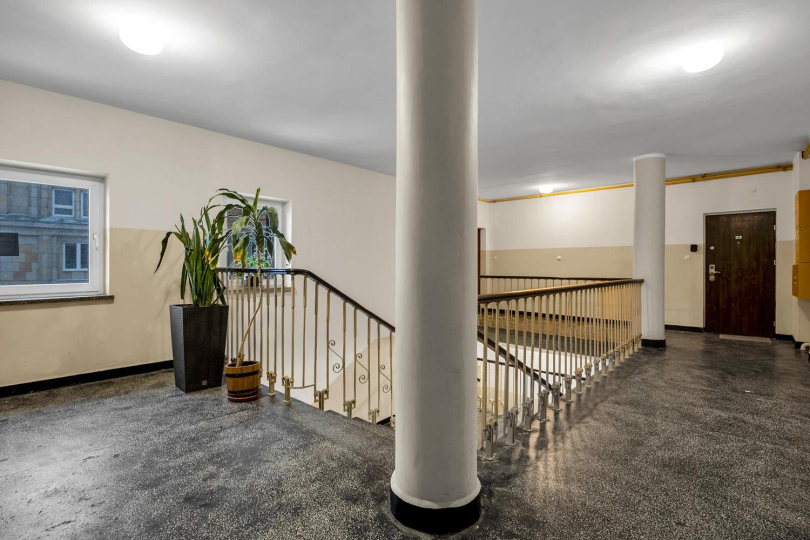 Metro Politechnika 3-Bedroom Apartment Warszawa Zewnętrze zdjęcie